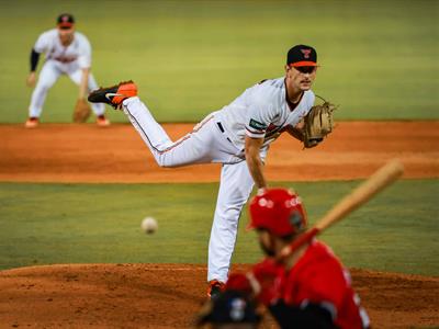 Toros borran su mala racha y siguen en 2do. al vencer al Escogido
