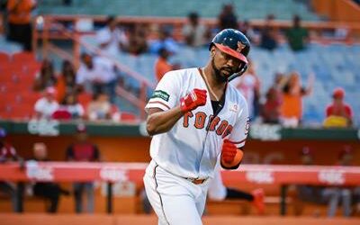 Toros colocan a Gigantes contra las cuerdas y se alejan de Águilas