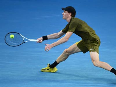 Triunfos con diferentes sensaciones en Australia para Sinner y Keys