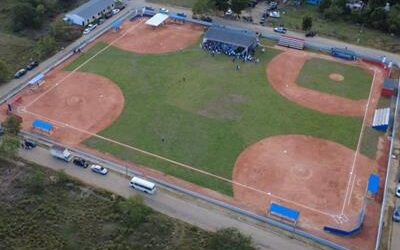 Vicepresidenta Raquel Peña y el INEFI entregan estadio de béisbol