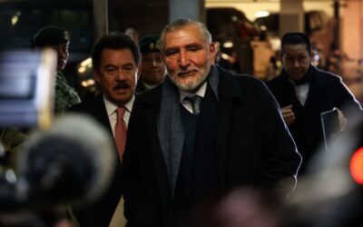 Adán Augusto deja de encabezar a Morena en el Senado… pero se quedan sus cercanos