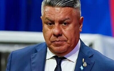 Justicia prohíbe salir de Argentina al presidente de la AFA