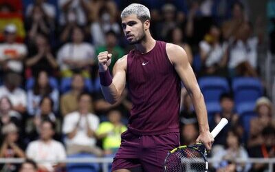 Carlos Alcaraz remonta y logra las semifinales del Abierto de Catar