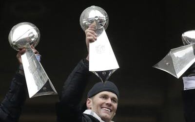 ExPatriots molestos con Tom Brady