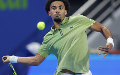 Arthur Fils sorprende a Mensik y va contra Carlos Alcaraz en la final