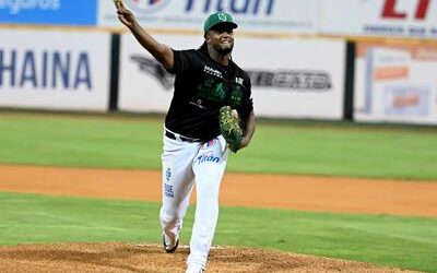 El Escogido llegó a México y va por la número seis