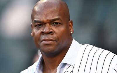 Frank Thomas critica a los White Sox por ser excluido en un post