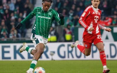 Fútbol: Bayern resiste a la presión del Dortmund y recupera colchón