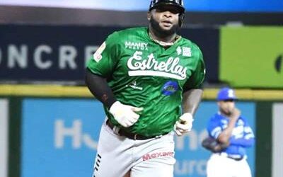 Miguel Sanó firma por 2 años con las Estrellas