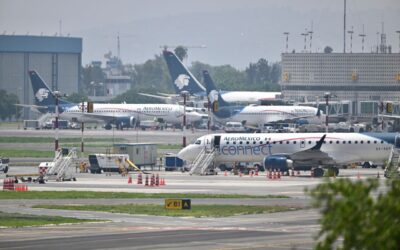 Taxistas paralizarán el AICM este miércoles con bloqueos a terminales; van contra Uber y Didi