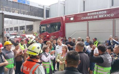 Edificio dañado por el sismo colapsa en Calzada de Tlalpan; reportan 4 heridos