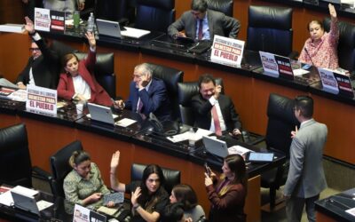 Senado avala reducir pensiones “doradas” a exfuncionarios