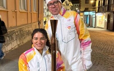 Aybar y Vicini portan antorcha de Milano 2026