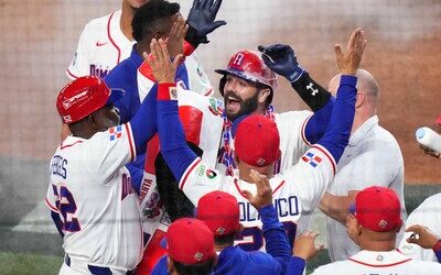 Comienza juego entre RD y EE. UU. por el pase a la final del Clásico