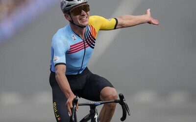 Tadej Pogacar ganó la vuelta Milán San Remo con el cuadro dañado