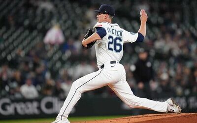 Hancock lanza 6 entradas sin permitir hits