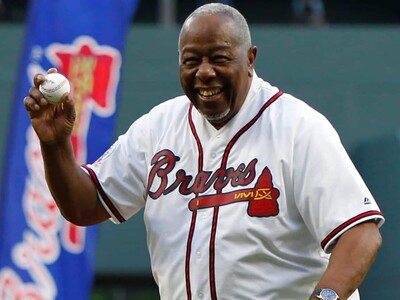 Hank Aaron, fletó 733 jonrones con los Bravos