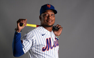 Jorge Polanco juega a pesar de problemas en el talón de Aquiles