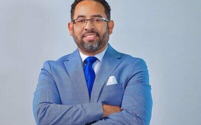 Juan Nova Jr lanza “El Informe Deportivo” por Univision Boston