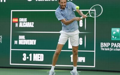 Medvedev fulmina a Alcaraz; va a la final de Indian Wells ante Sinner