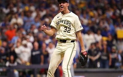 MLB: Misiorowski logra 11 ponches y los Cerveceros igualan récord