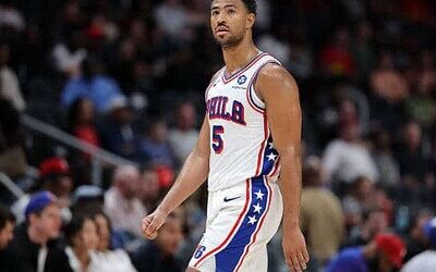 Sixers sobreviven al susto de dilapidar ventaja de 28 puntos