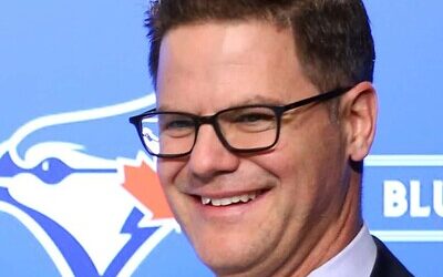 Toronto renueva contrato a su gerente general