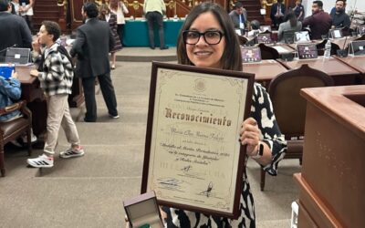 Periodista de Expansión es distinguida con Medalla al Mérito Periodístico 2025