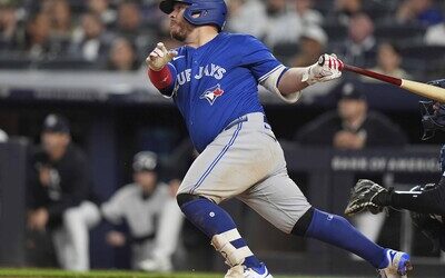 Alejandro Kirk se realizó radiografías por lesión en un pulgar