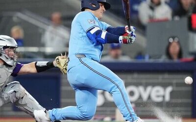 Azulejos derrotaron a los Dodgers 4-3