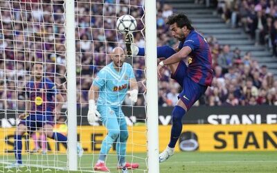 El Barcelona golea al Espanyol (4-1) y acaricia el título de LaLiga