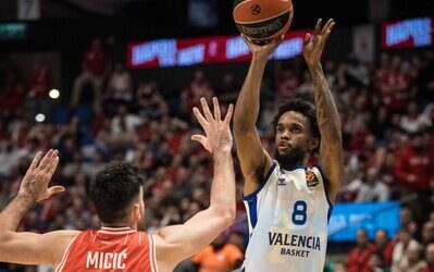 Jean Montero encesta 19 e impulsa al Valencia