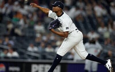 Los Yankees suben al dominicano Yerry De Los Santos