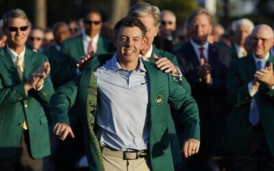 McIlroy resiste el asedio y vuelve a conquistar Augusta