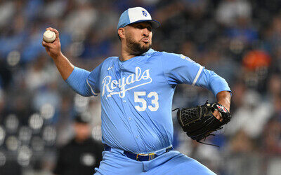 MLB: Carlos Estévez, colocado en lista de lesionados por contusión