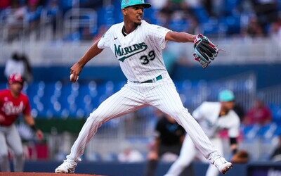 Eury Pérez impone su ley en Miami y frena a los Reds