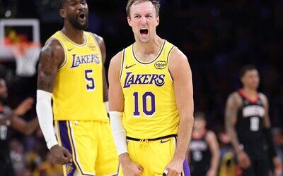 NBA: LeBron y los Lakers vencen a los Rockets en debut en playoffs