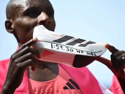 Qué lugar merece el récord de Sawe en la historia del atletismo?