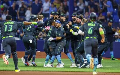 Rays derrotan 5-4 a los Yankees con un juego muy particular