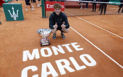 Sinner arrebata a Alcaraz Montecarlo y el número uno del mundo