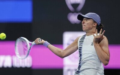 WTA Madrid: Iga Swiatek abandona en Madrid entre lágrimas