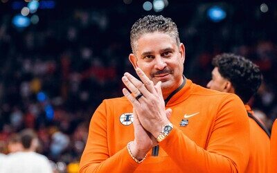 Uconn se interpone en el camino de Illinois y Orlando Antigua