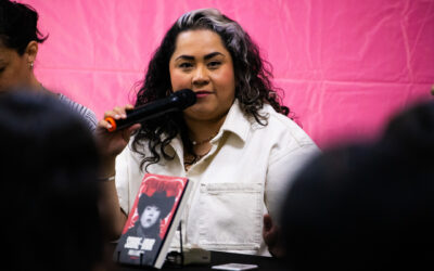 Vivir presentó su libro en la FILC