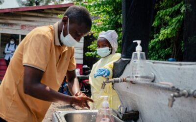 ¿Cómo se transmite el virus del ébola?