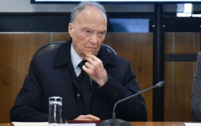 Gertz Manero presenta cartas credenciales como embajador en Reino Unido