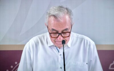 Rubén Rocha Moya está en Sinaloa, escoltado por policías estatales