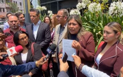 Morena denuncia ante la FGR a Samuel García y Mariana Rodríguez por presunta triangulación de recursos