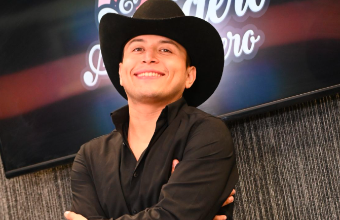 Lagunero llega a final de reality show y celebra experiencia