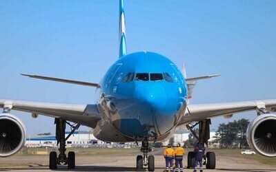 Aerolíneas Argentinas con «La 10» de Messi, los llevará al mundial