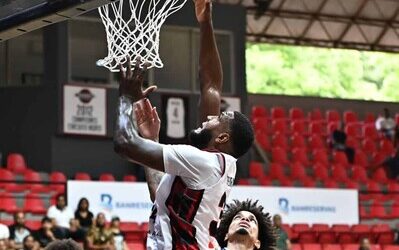 LNB: Gigantes evitan colapso en el último cuarto; vencen a Marineros